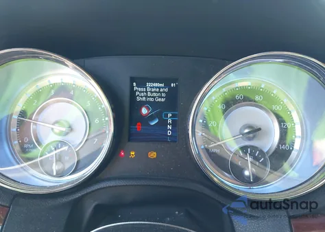 2013 Chrysler 300 Motown из США, поврежденный, VIN 2C3CCAAG5DH743300